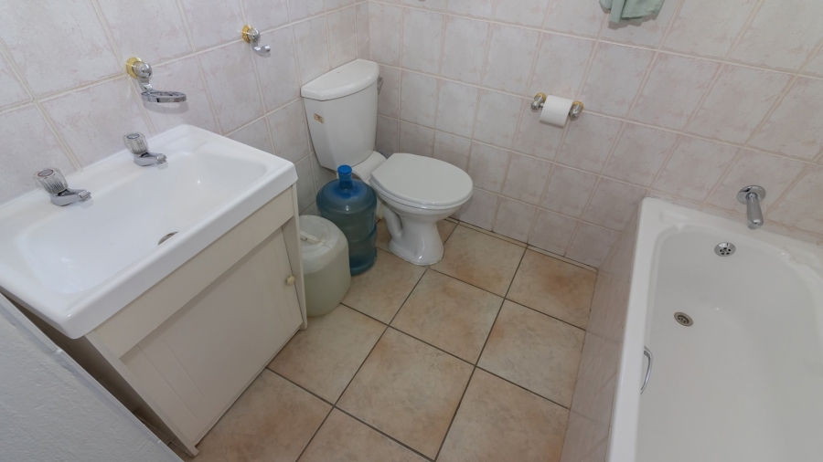 3 Bedroom Property for Sale in Kroonheuwel Free State